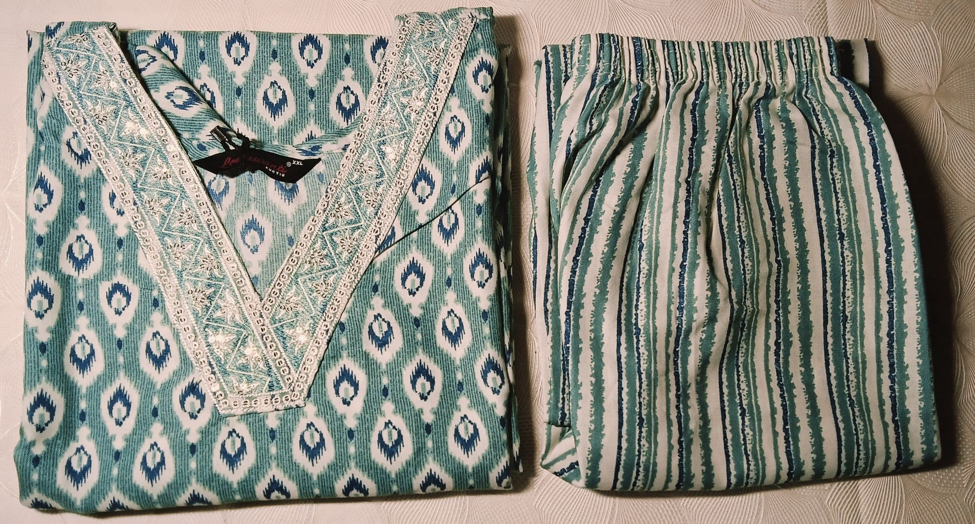 Picture of Ladies Suit